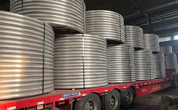 不銹鋼管件做成半圓管的目的是什么？